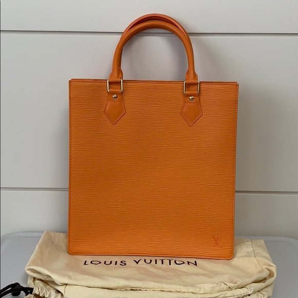 Louis Vuitton Handbags - Stunning Louis Vuitton Sac Plat Epi Tote Bag